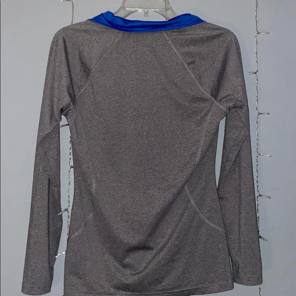 Pullover - Picture 2 of 3